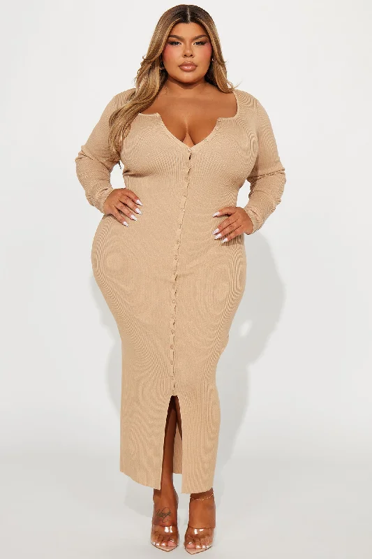 Audrie Ribbed Maxi Dress - Taupe