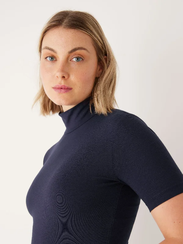 The Mid-Sleeve Mockneck in Dark Blue