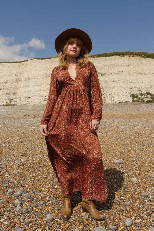 Stevie Maxi Dress in Bowie Red Mandala